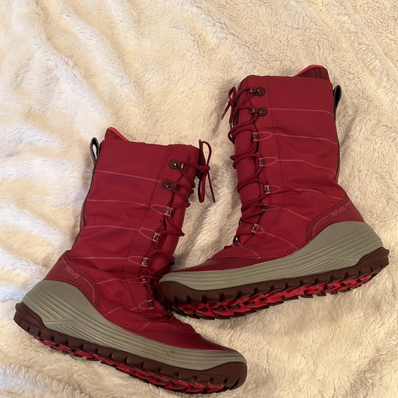 Teva boots with wearable inner liner size 6 - Picture 5 of 13
